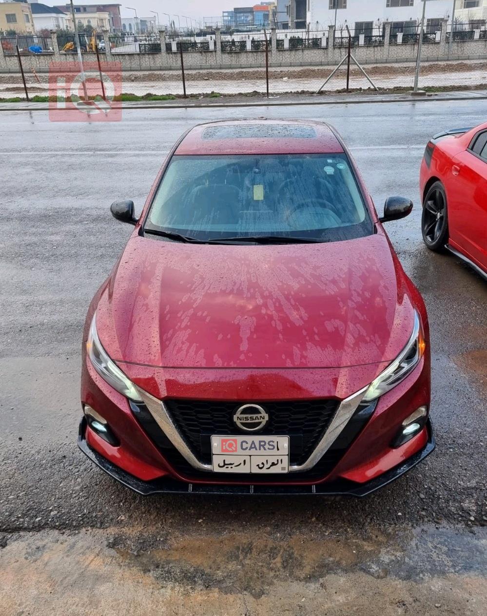 نيسان ألتيما